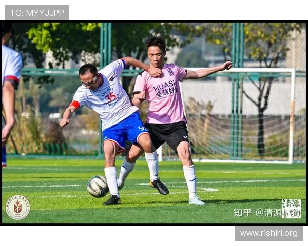 下载找足球球友app轻松加入本地足球群组享受多样化的足球活动和赛事